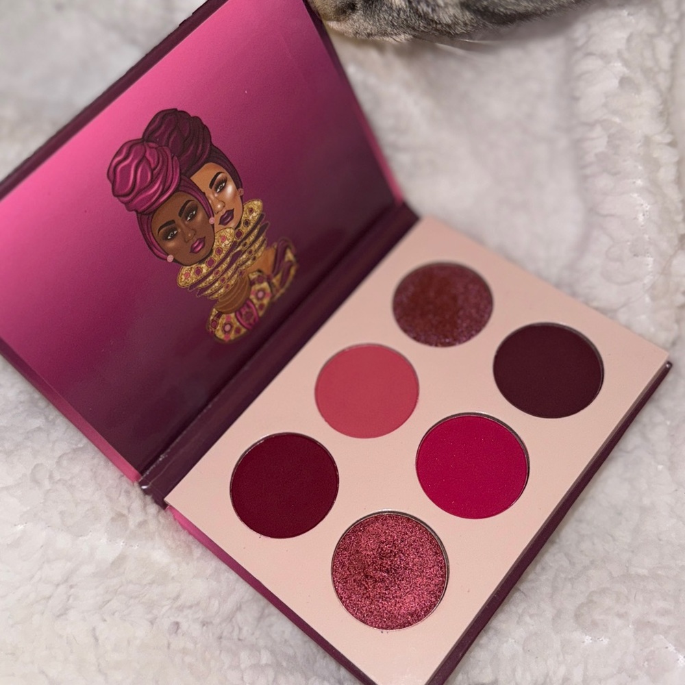 Vibrant Eyeshadow Palette